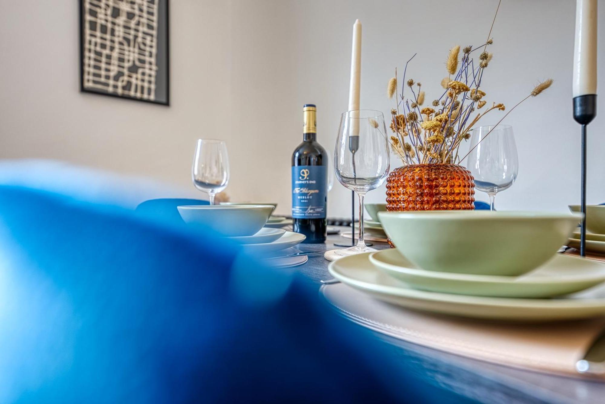 2 Bed Stunning Chic Modern Spacious Apt, Ocean Village, Southampton - Plenty Of Parking - By Blue Puffin Stays Exterior foto